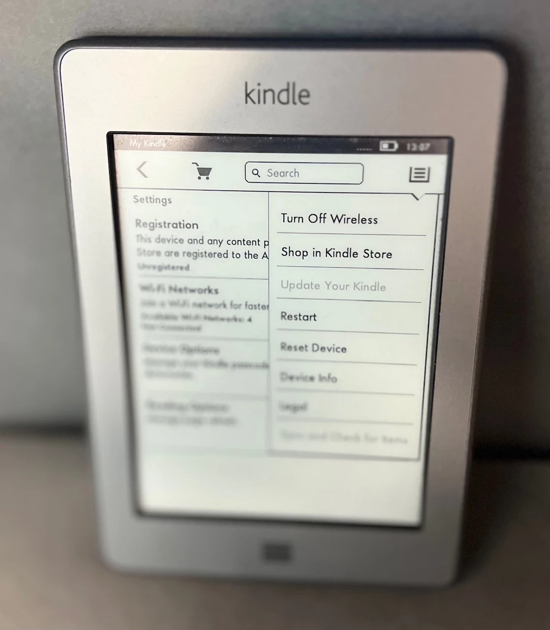 czytnik-e-bookow-amazon-kindle-touch-4-d01200-model-kindle-paperwhite-3g