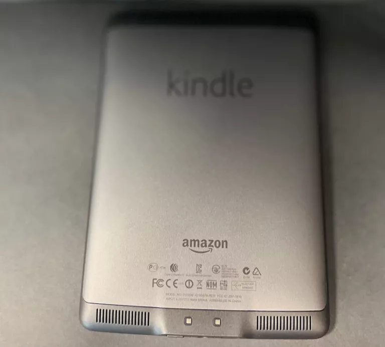 CZYTNIK E-BOOKÓW AMAZON KINDLE TOUCH 4 (D01200)