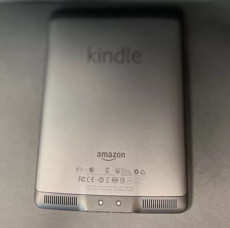 CZYTNIK E-BOOKÓW AMAZON KINDLE TOUCH 4 (D01200)