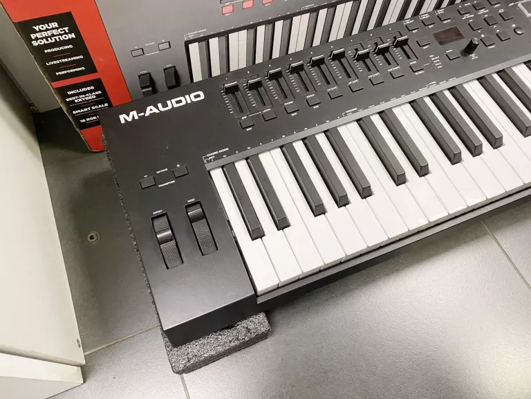 klawiatura-sterujaca-m-audio-oxygen-pro-61-marka-m-audio