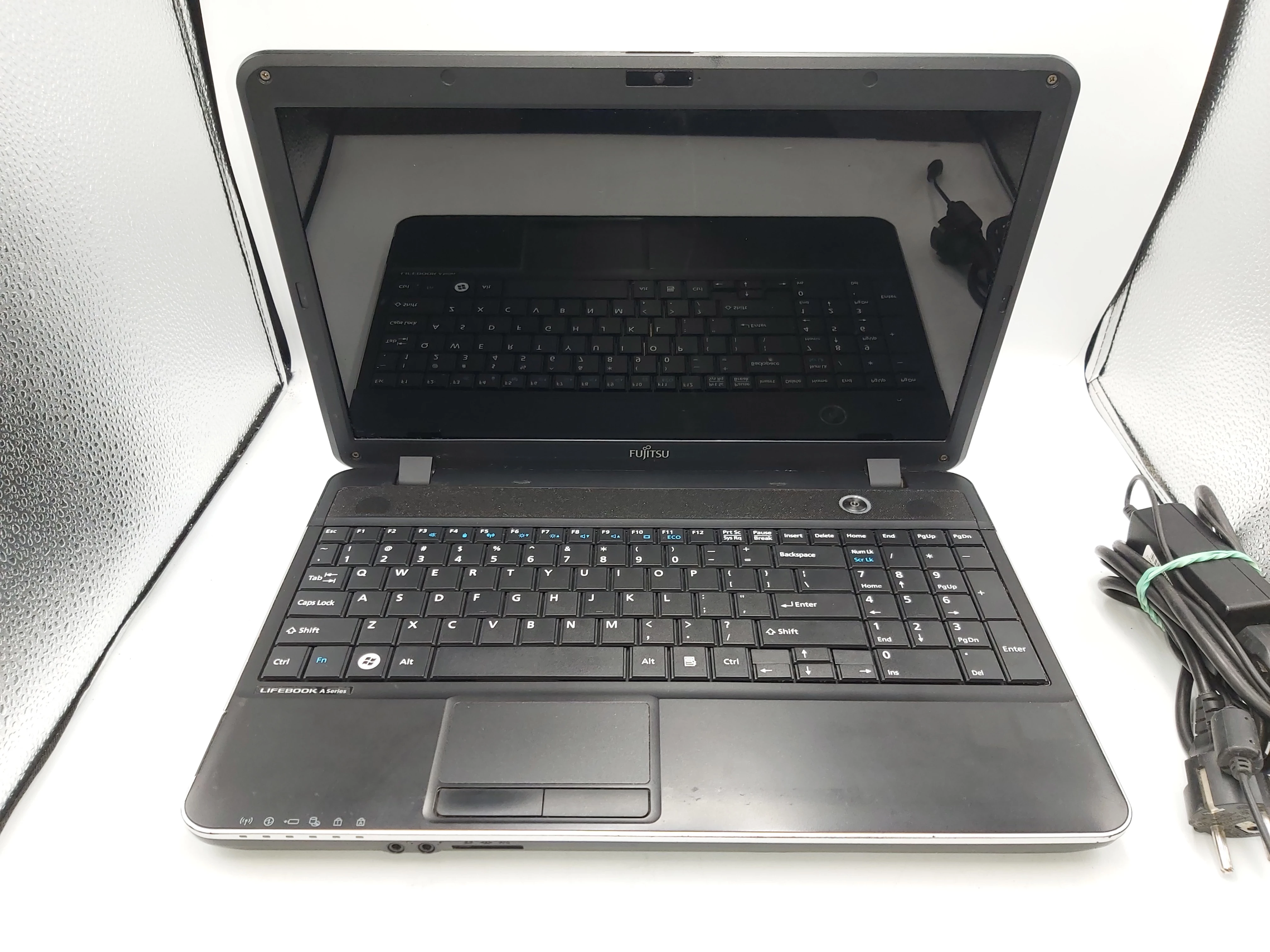 laptop-fujitsu-lifebook-ah512-intel-4256gb-zasilacz-stan-uzywany