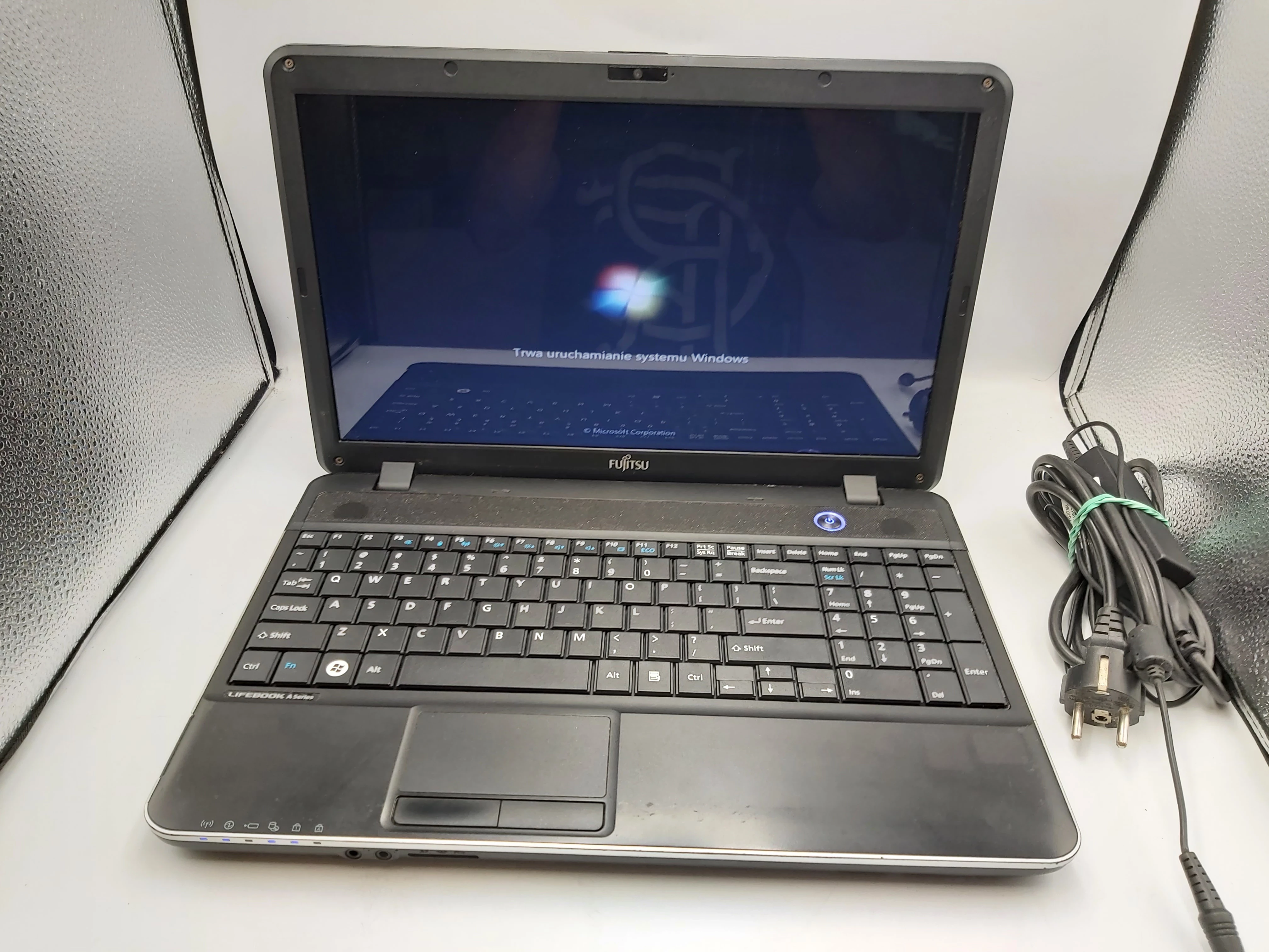 laptop-fujitsu-lifebook-ah512-intel-4256gb-zasilacz-slowackiego-17-katowice