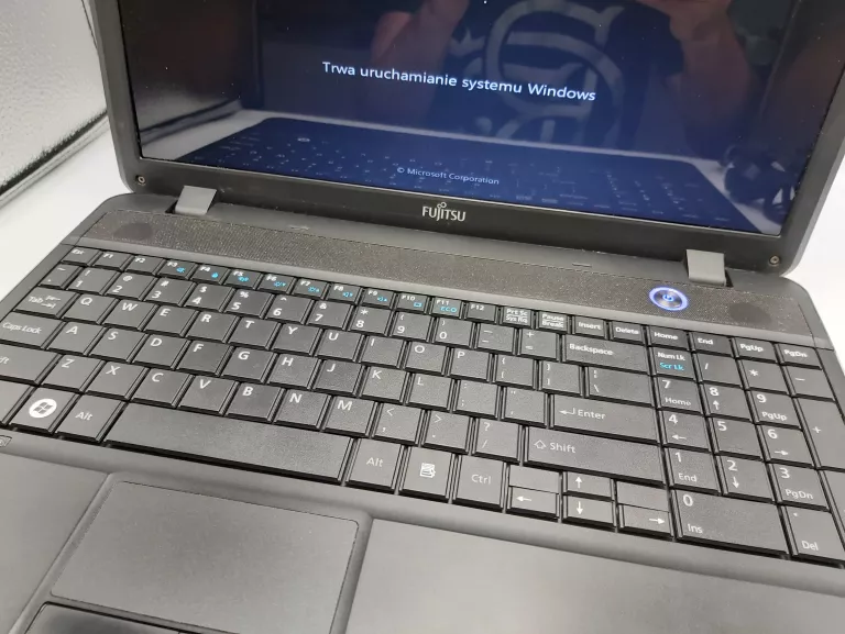 LAPTOP FUJITSU LIFEBOOK AH512 INTEL 4/256GB + ZASILACZ