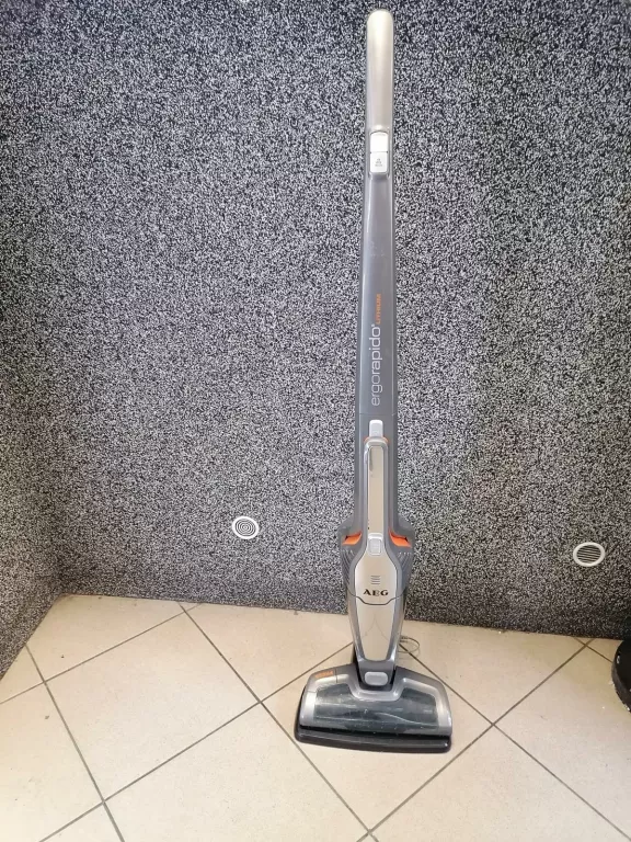 ODKURZACZ BEZPRZEWODOWY AEG LI-35