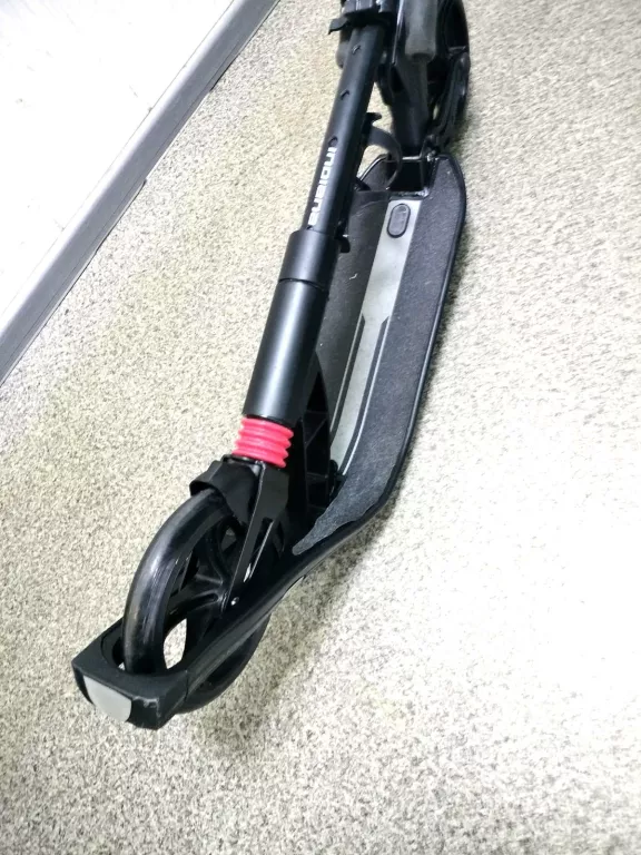 hulajnoga-tradycyjna-indiana-r2-stan-uzywany