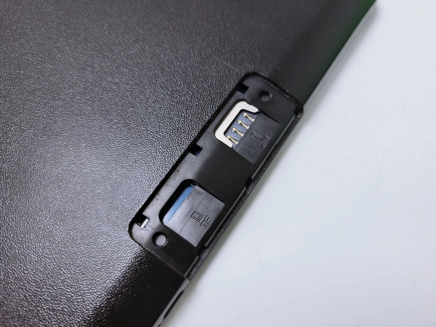 tablet-cavion-base-10-3gr-quad-wbudowana-pamiec-202869-214205