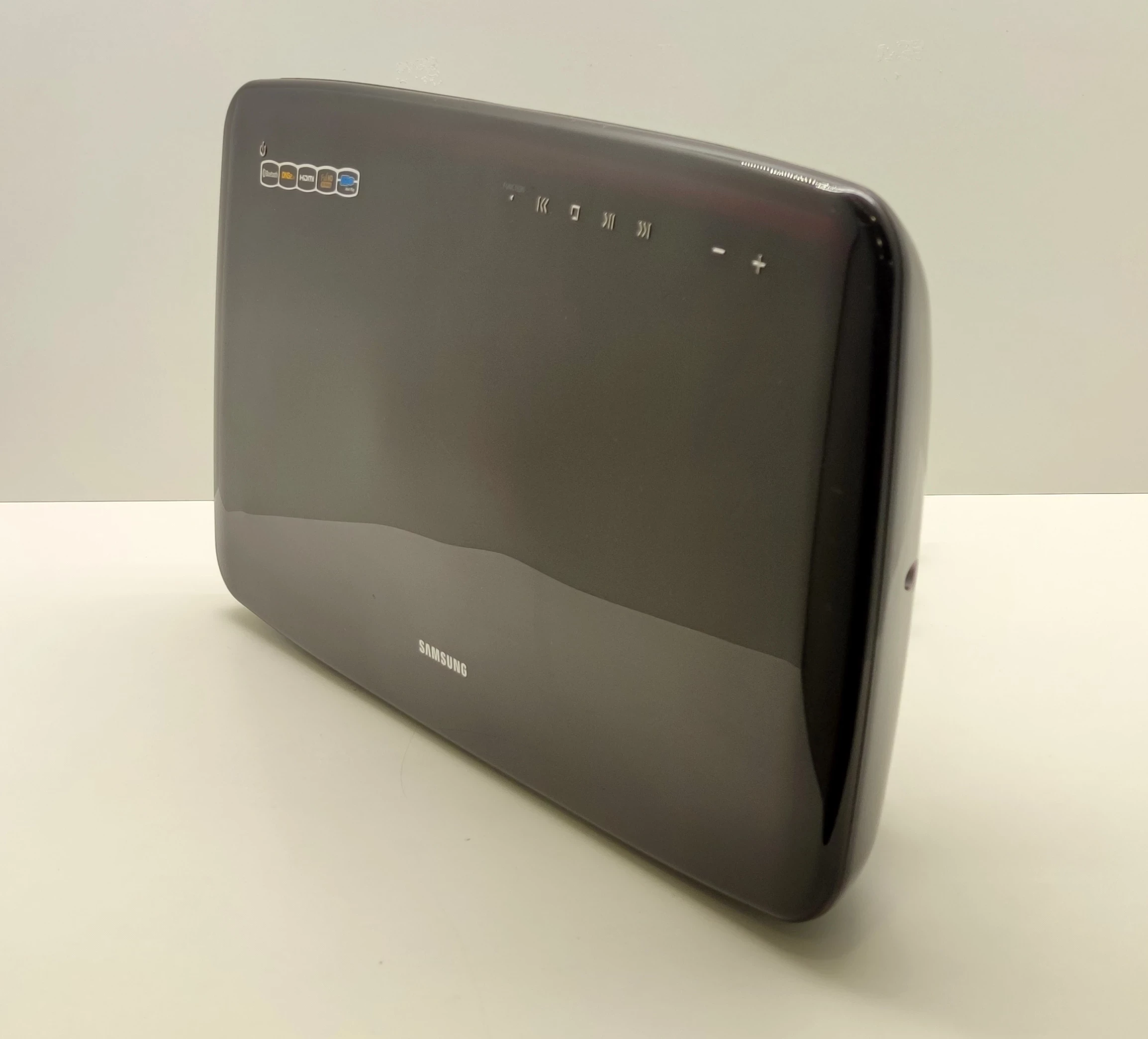 kino-domowe-samsung-ht-x710-21-90w-system-dzwieku-21