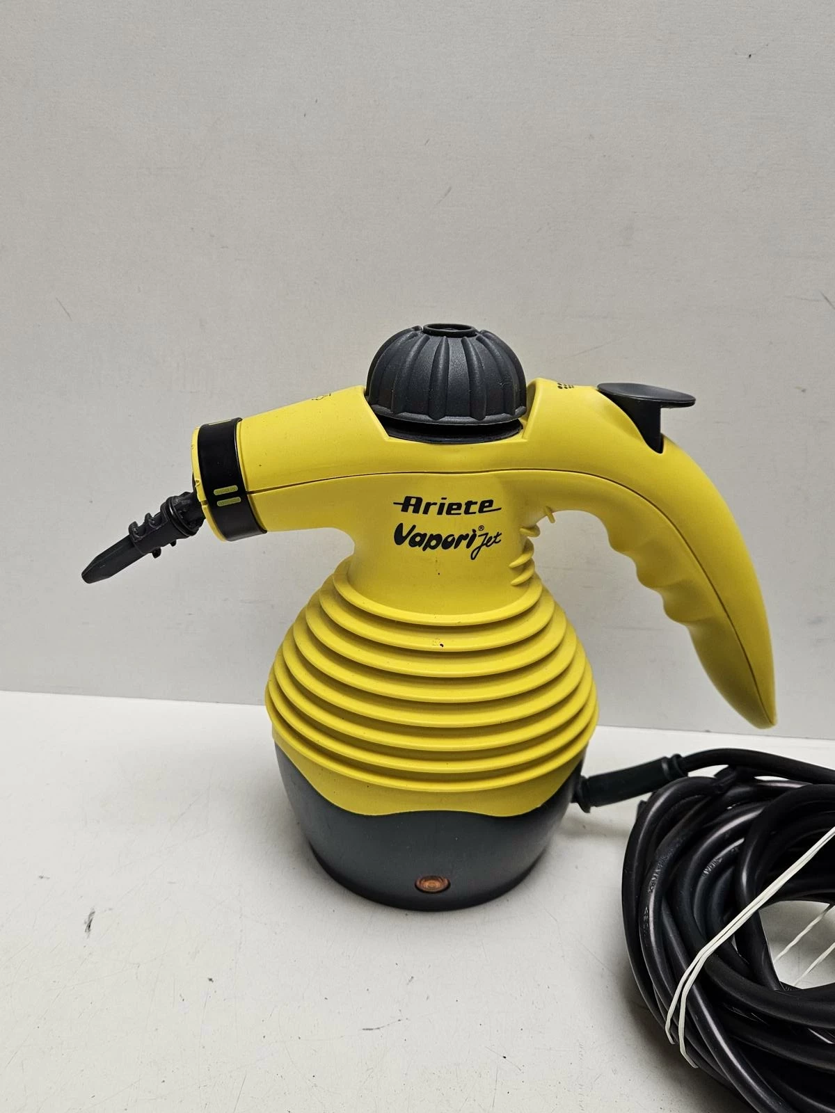 parownica-ariete-4103-vapori-kolor-dominujacy-zoltyzloty