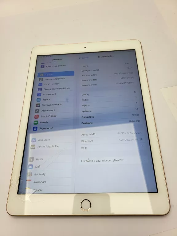 TABLET IPAD (6. GENERACJA) LEKKIE PĘKNIĘCIE 32GB