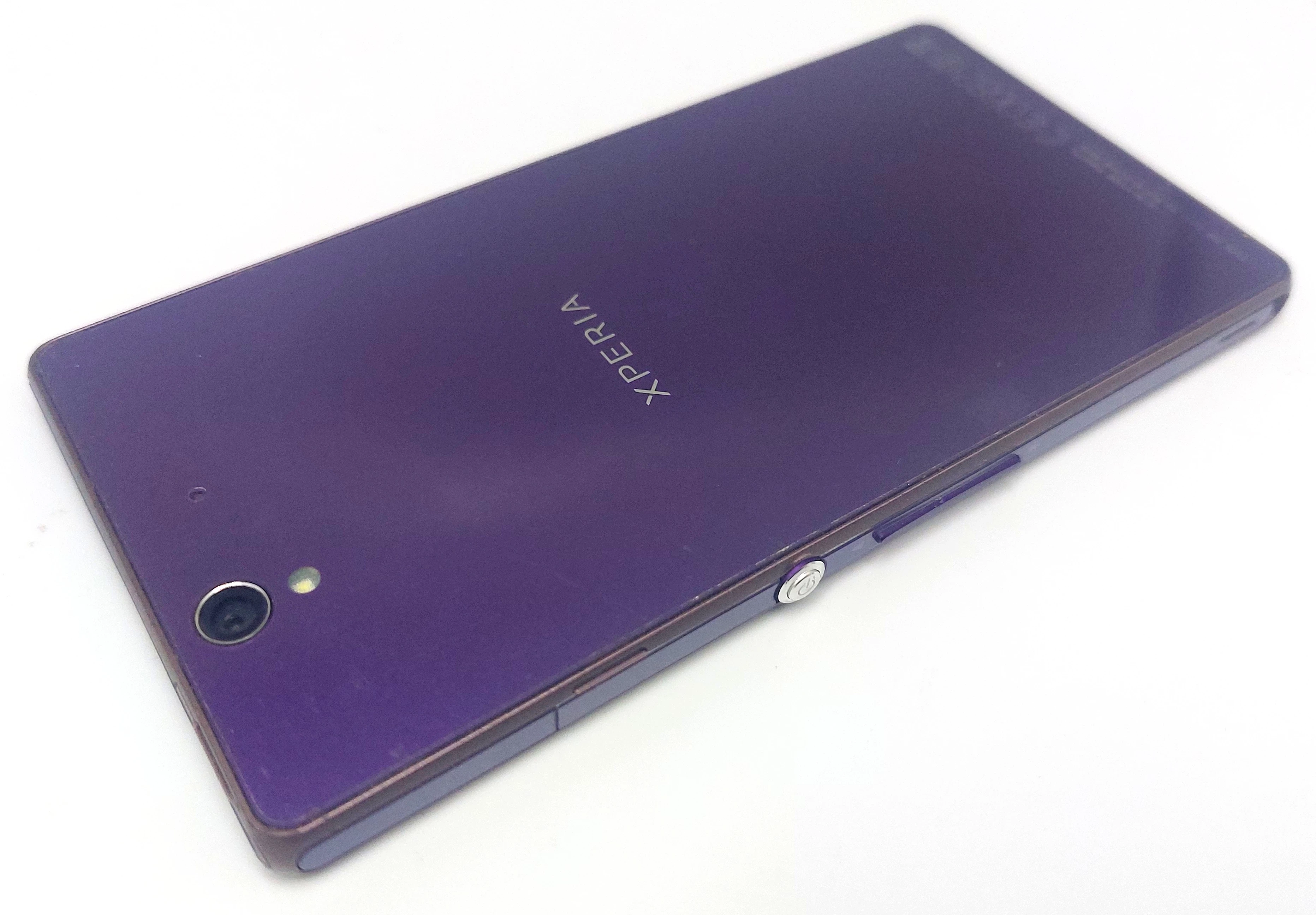 telefon-sony-c6603-nie-czyta-kart-sim-kolor-127448-1