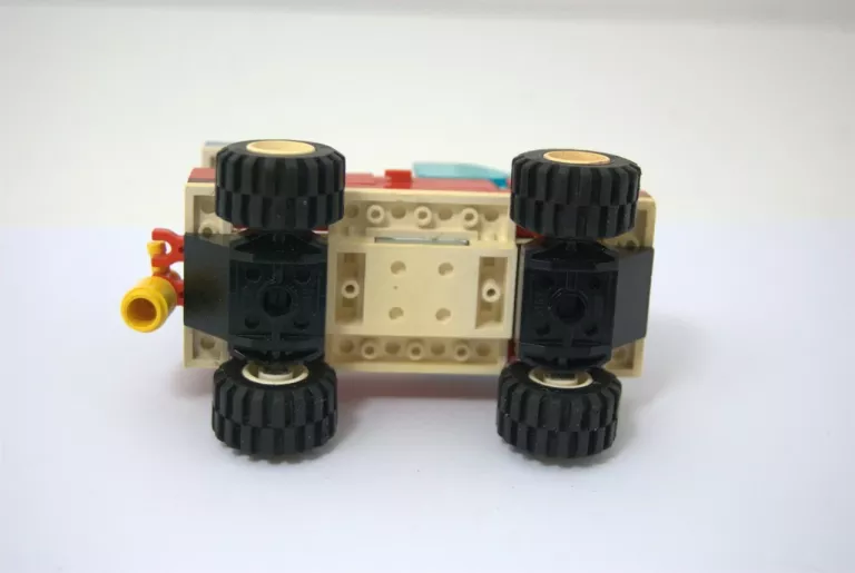 LEGO TOWN 6525 - KOMENDANT STRAŻY POŻARNEJ (1995)