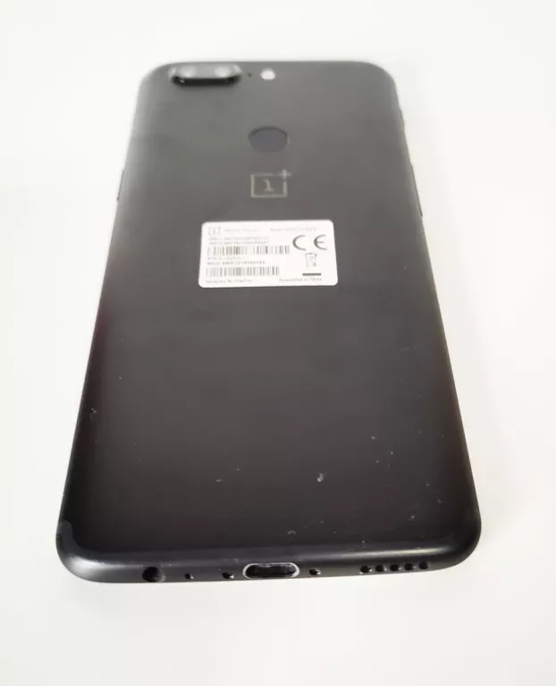 TELEFON ONE PLUS 5T 8 GB/128 GB ZESTAW