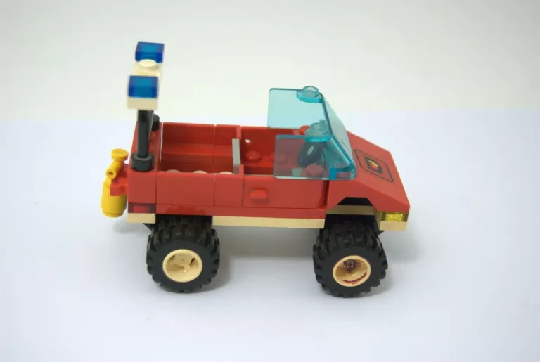 LEGO TOWN 6525 - KOMENDANT STRAŻY POŻARNEJ (1995)