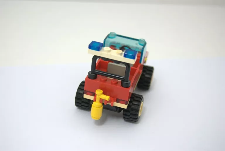 LEGO TOWN 6525 - KOMENDANT STRAŻY POŻARNEJ (1995)