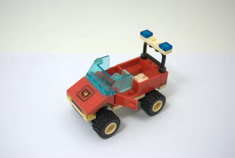 LEGO TOWN 6525 - KOMENDANT STRAŻY POŻARNEJ (1995)