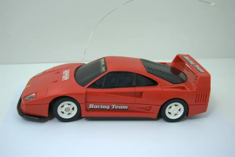SUNCON FERRARI F40 (LATA '80)