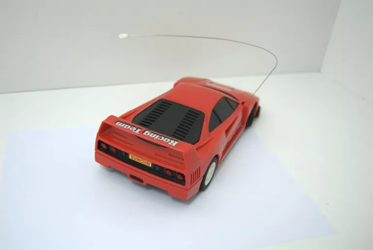 SUNCON FERRARI F40 (LATA '80)