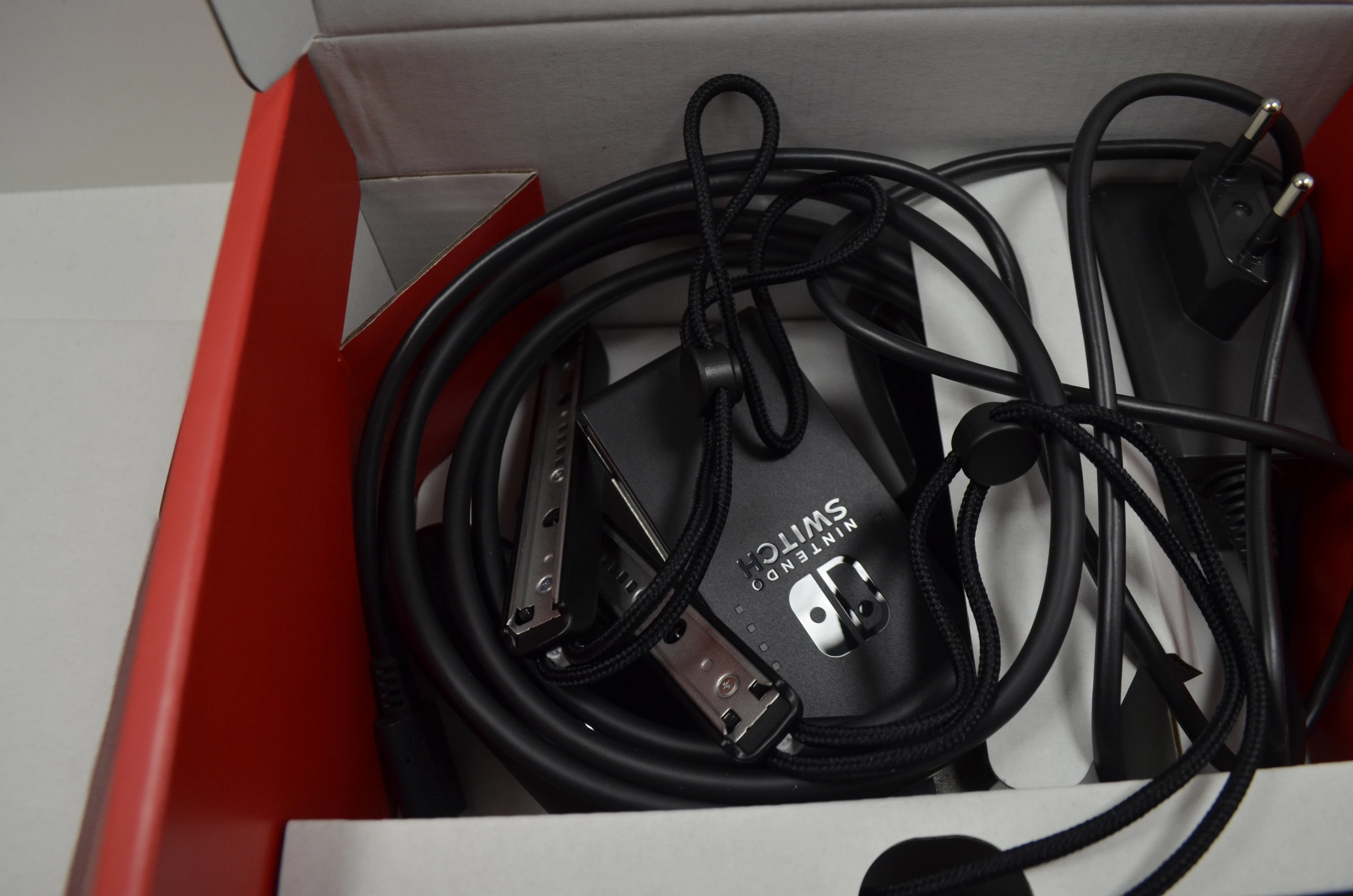 konsola-nintendo-switch-oled-komplet-kod-producenta-10002207