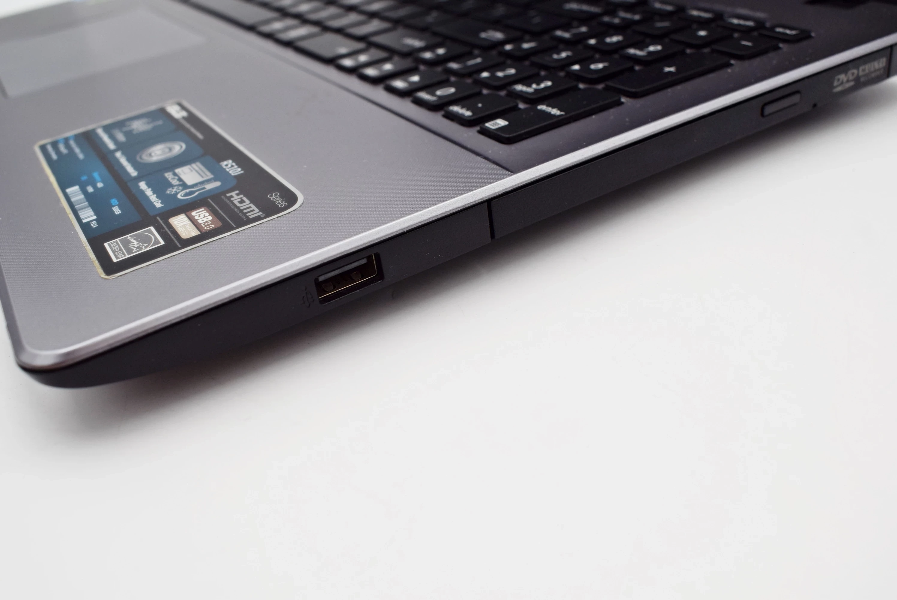 laptop-asus-r510j-i5-4gen-128ssd-4gb-ram-geforce-850-przekatna-ekranu-156