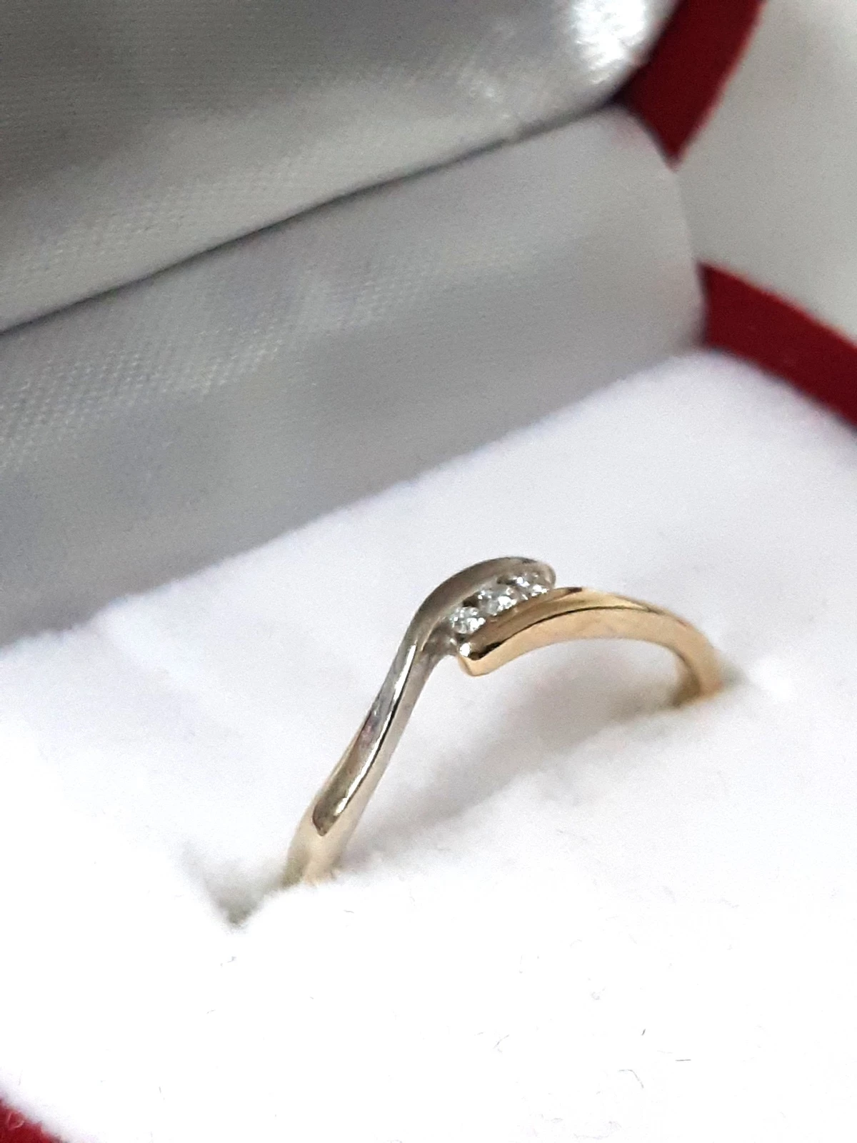 pierscionek-585-143g-3x-brylant-r13-stan-11323-2