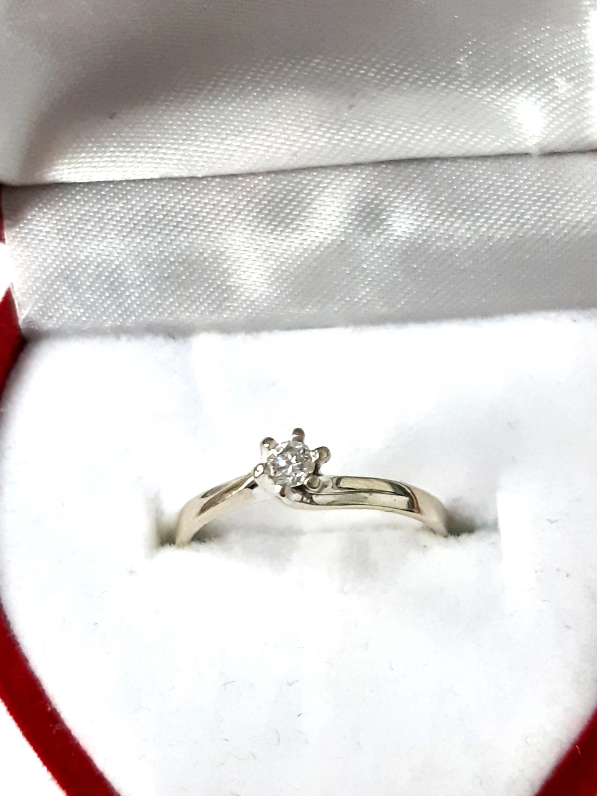 pierscionek-585-162g-brylant-ean-gtin-5903772051636