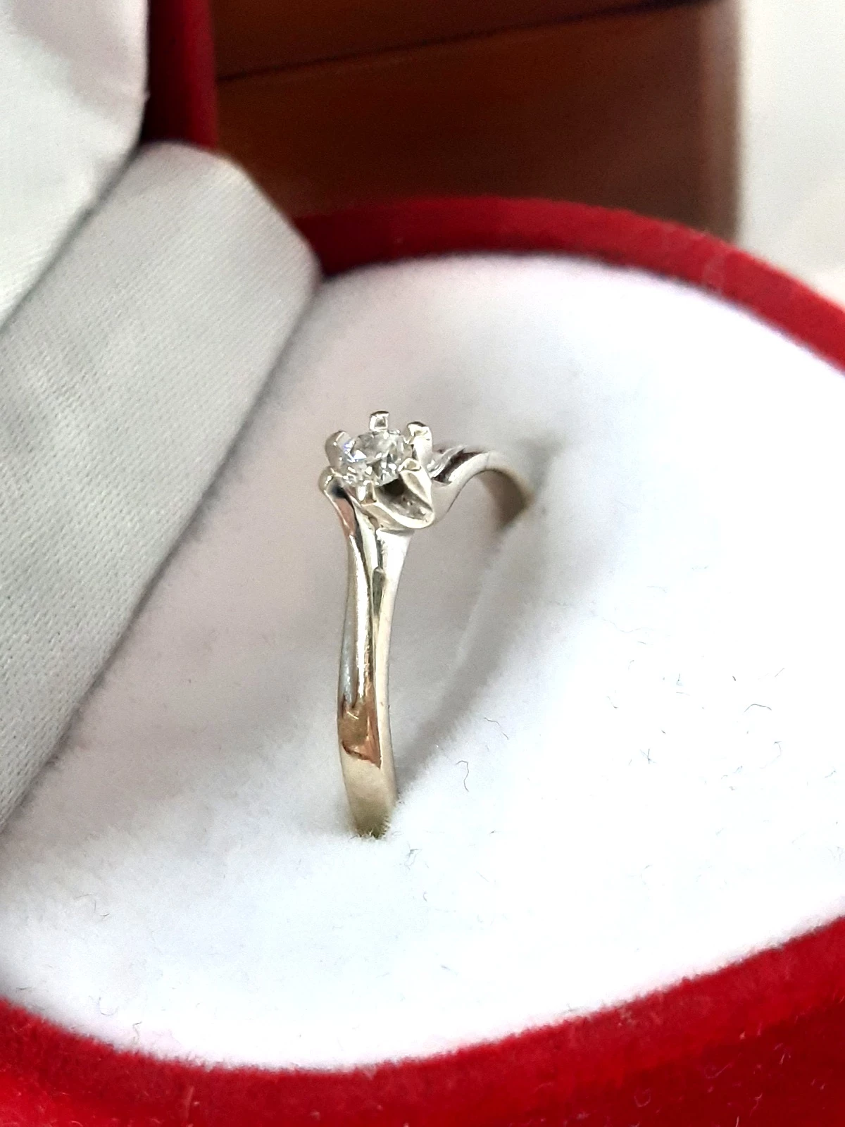 pierscionek-585-162g-brylant-jagiellonska-721-szczecin-rs