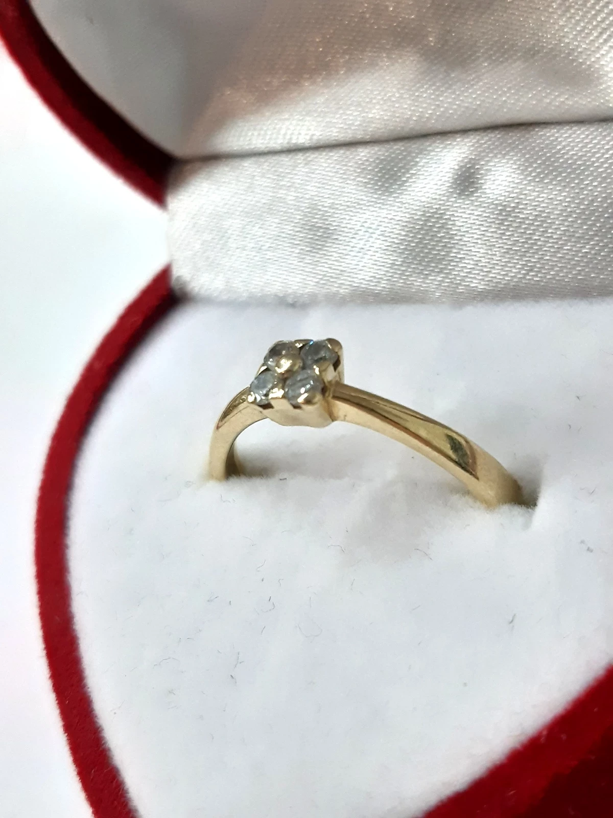 pierscionek-585-261g-4-brylanty-r20-ean-gtin-5905235810880