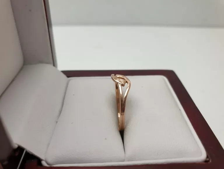 zloty-pierscionek-rodzaj-wyrob-jubilerski