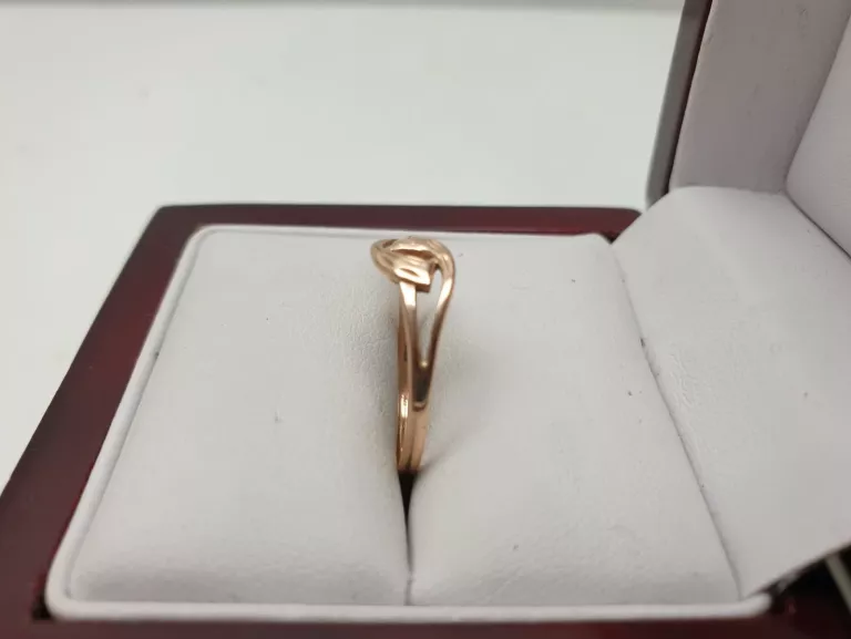 zloty-pierscionek-material-zloto