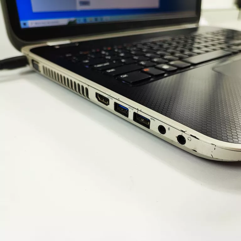 DELL INSPIRION 7720 I7 16 GB RAM 1TB HDD 128 SSD