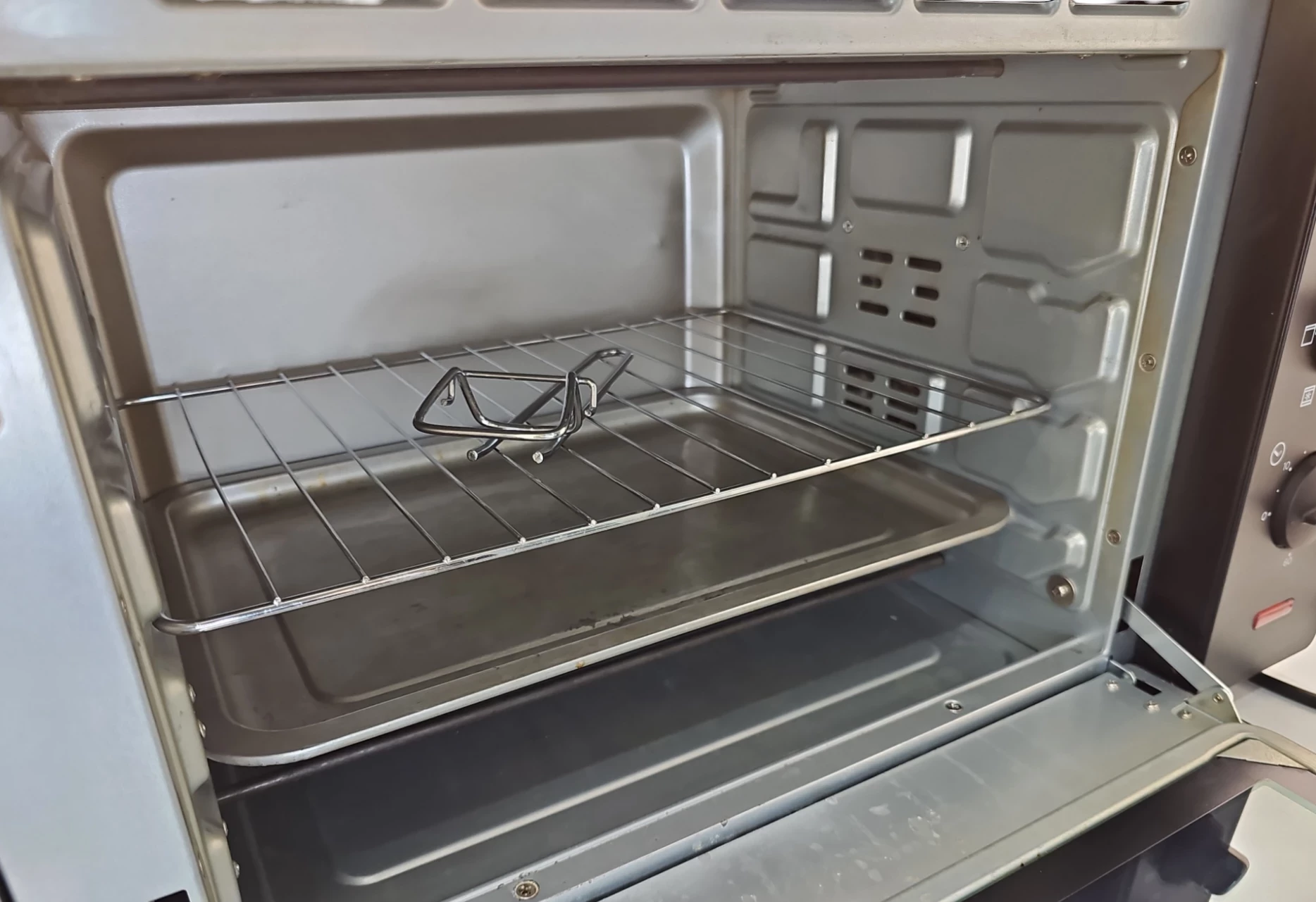 mini-piekarnik-qilive-q5962-36-lokazja-kolor-dominujacy-129357-3