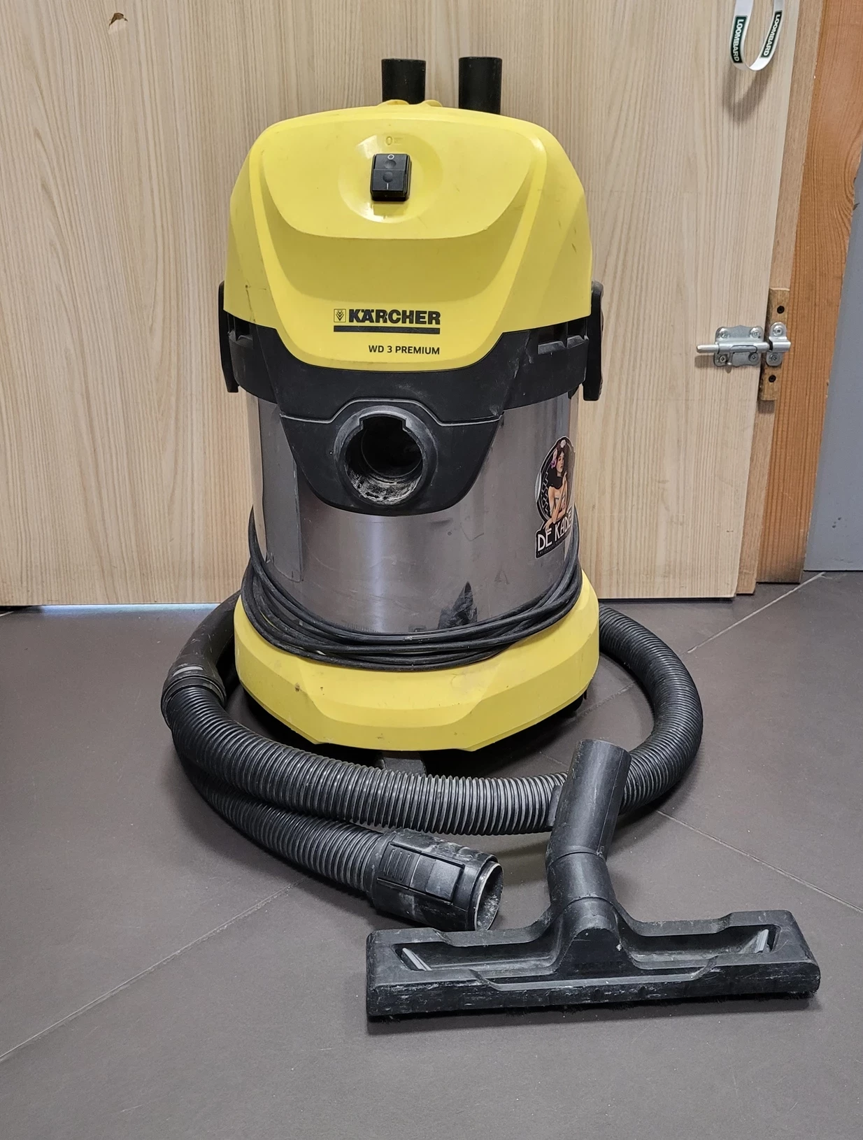 odkurzacz-karcher-wd3-premium-pl-konst-3-maja-12-pionki-unico