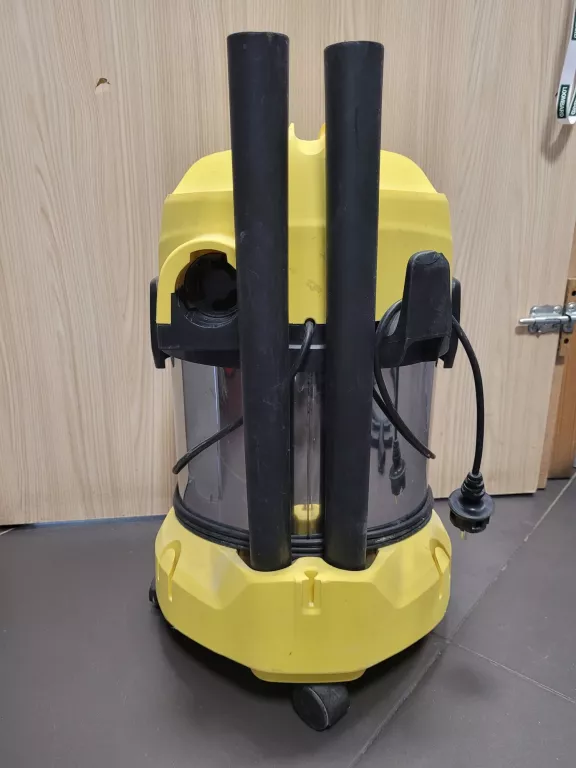 odkurzacz-karcher-wd3-premium-pojemnosc-zbiornika-17