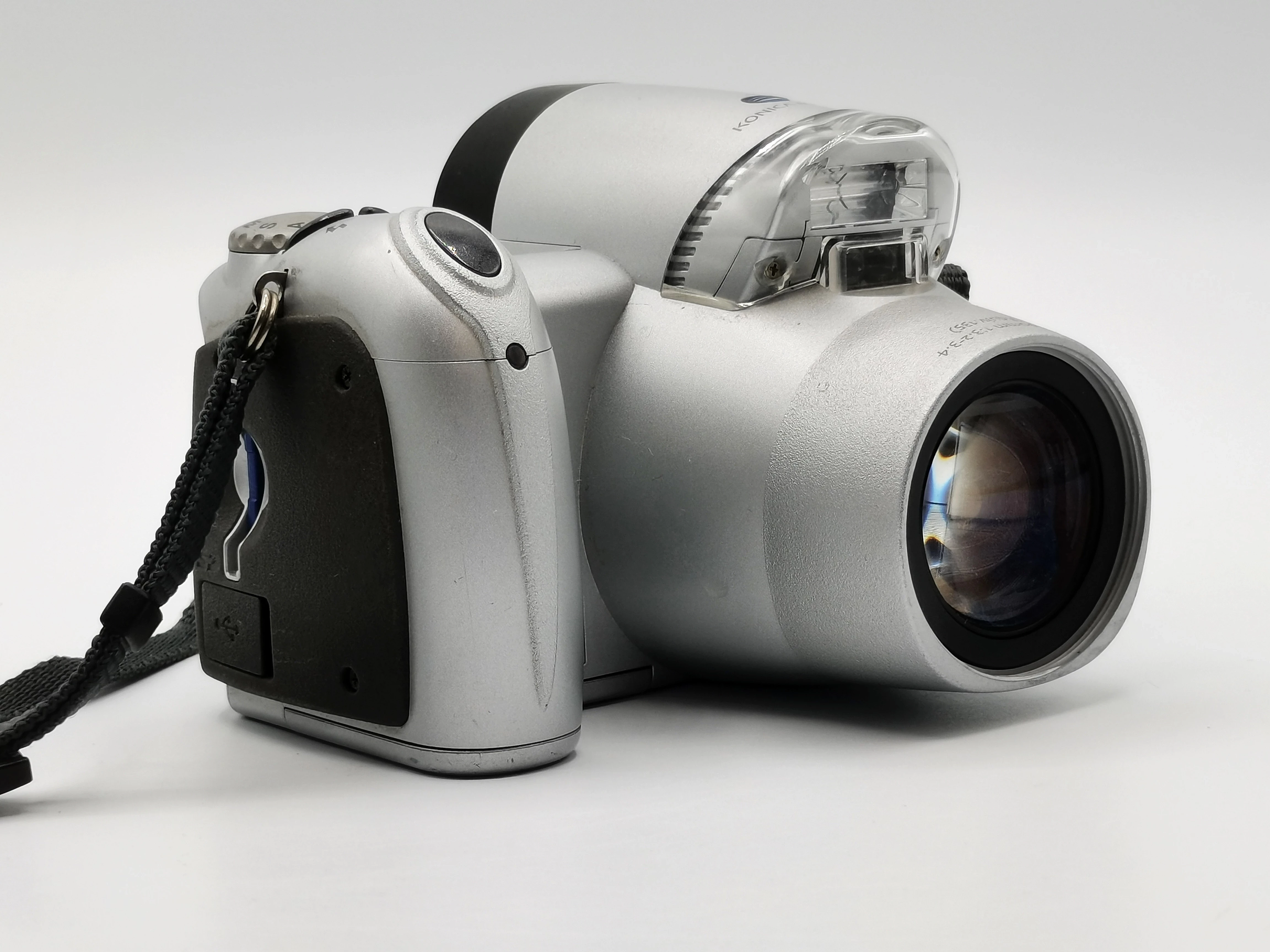 aparat-konica-minolta-dimage-z10-n13656-warto-1-maja-191-bialogard