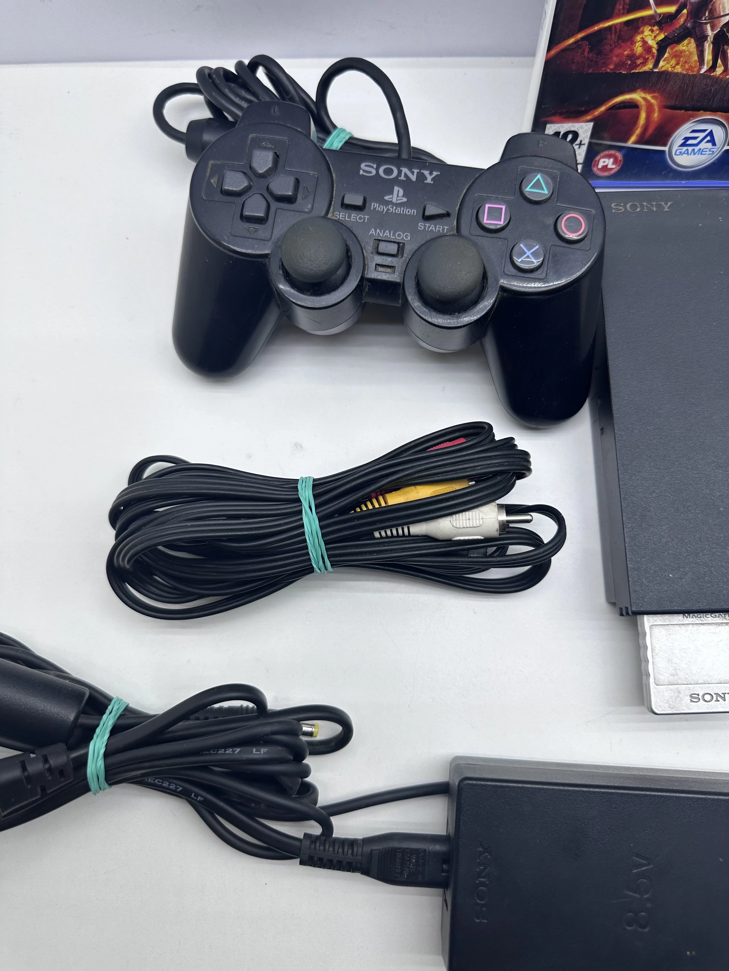 konsola-sony-ps2-scph-75004-gry-okablowanie-pad-stan-uzywany