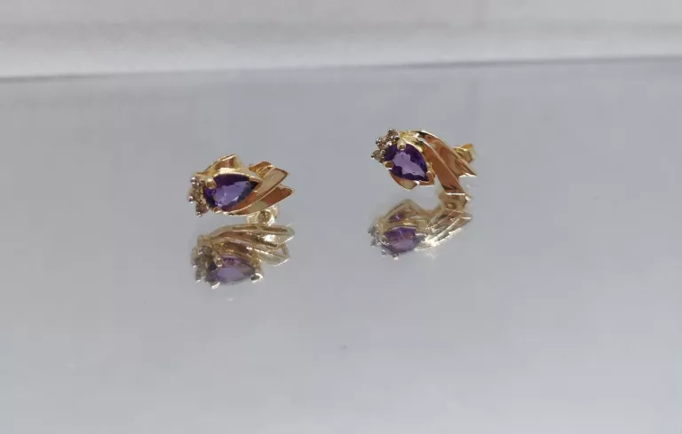 zlote-kolczyki-z-fioletowym-oczkiem-335g585-material-zloto