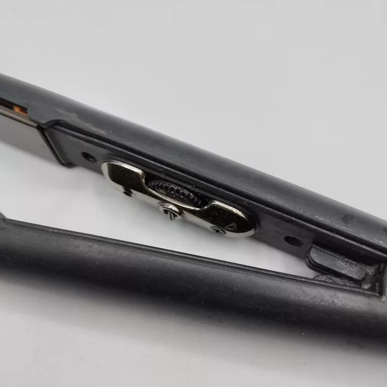 prostownica-goldwell-flat-master-m24-typ-prostownica