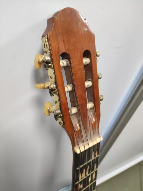 GITARA KLASYCZNA