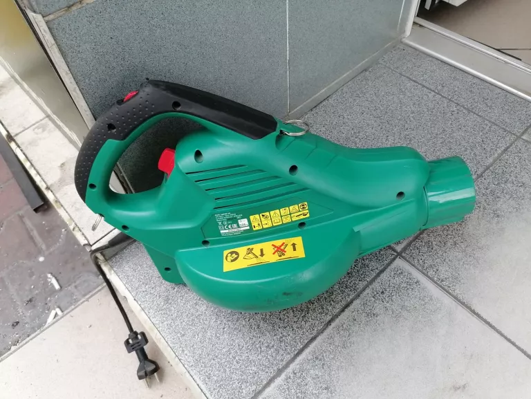 dmuchawa-do-lisci-bosch-als30-3000-wpudelko-zasilanie-elektryczne