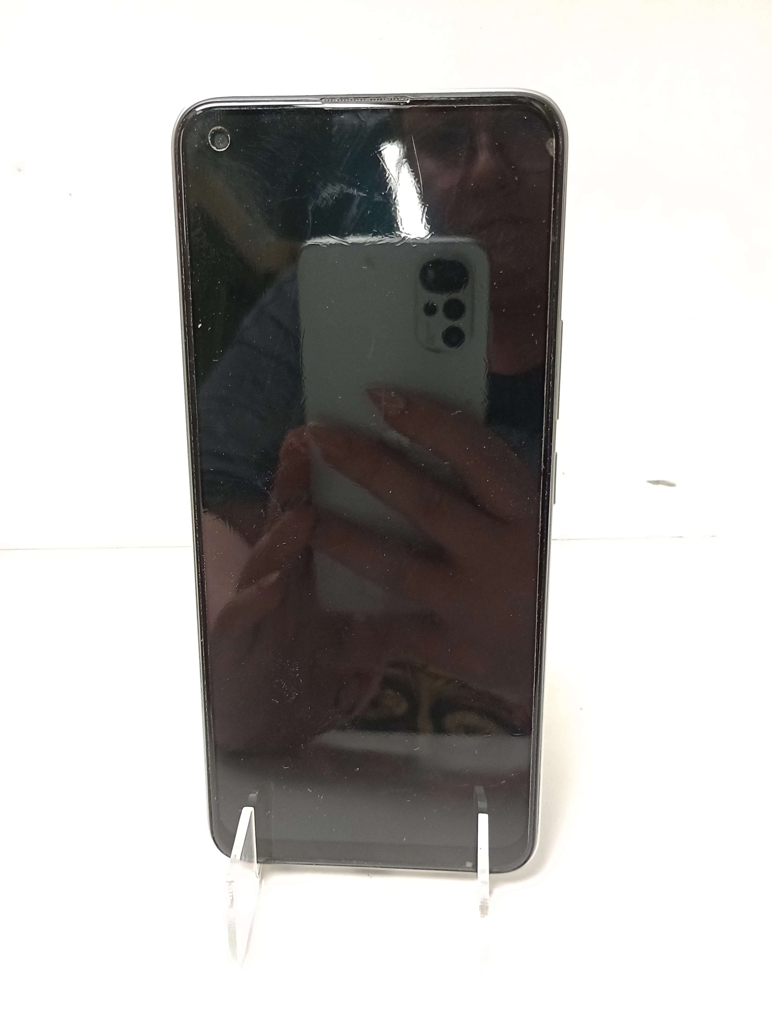 telefon-realme-8-osiedle-teatralne-3u15-krakow