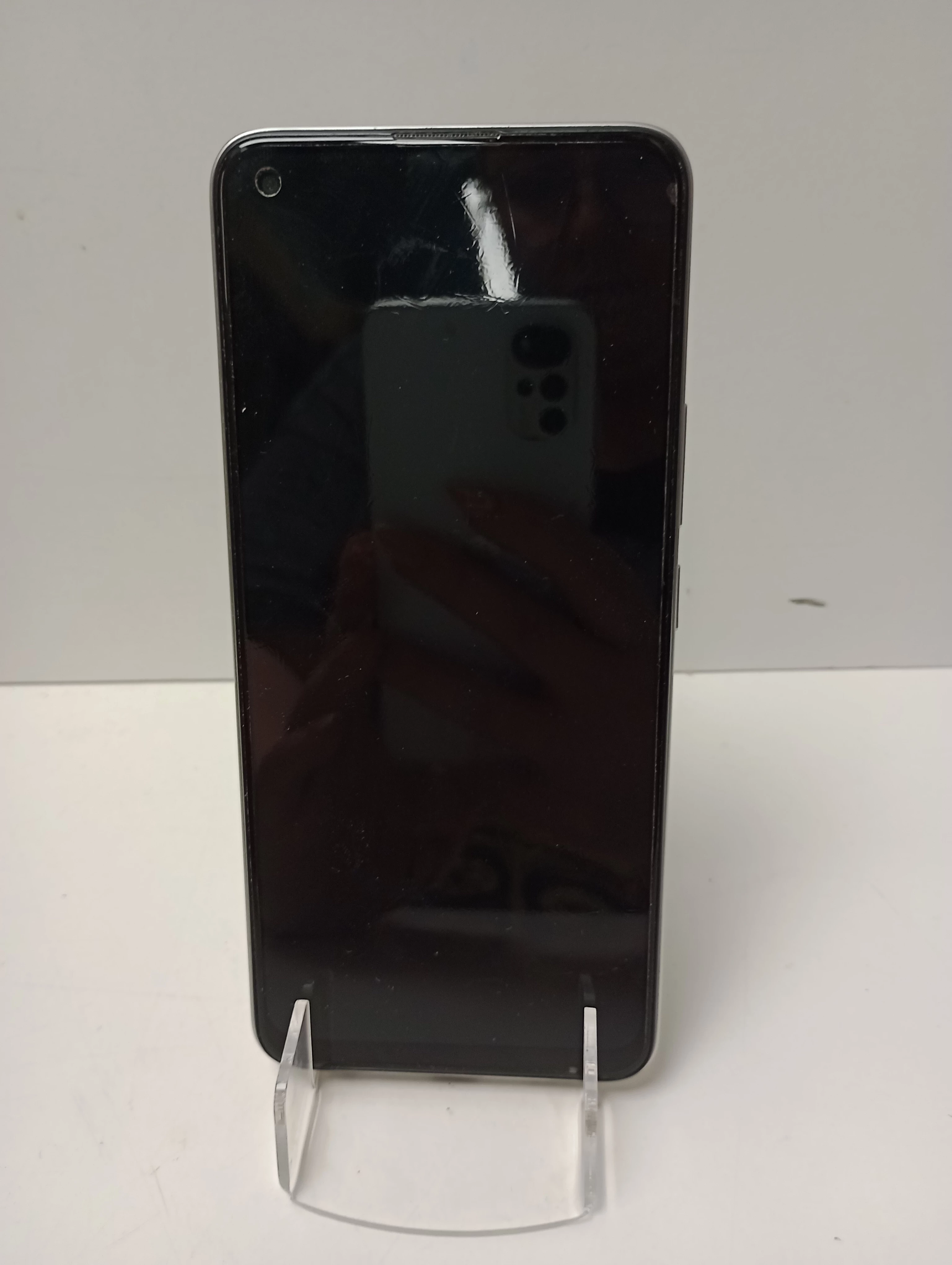 telefon-realme-8-stan-uzywany