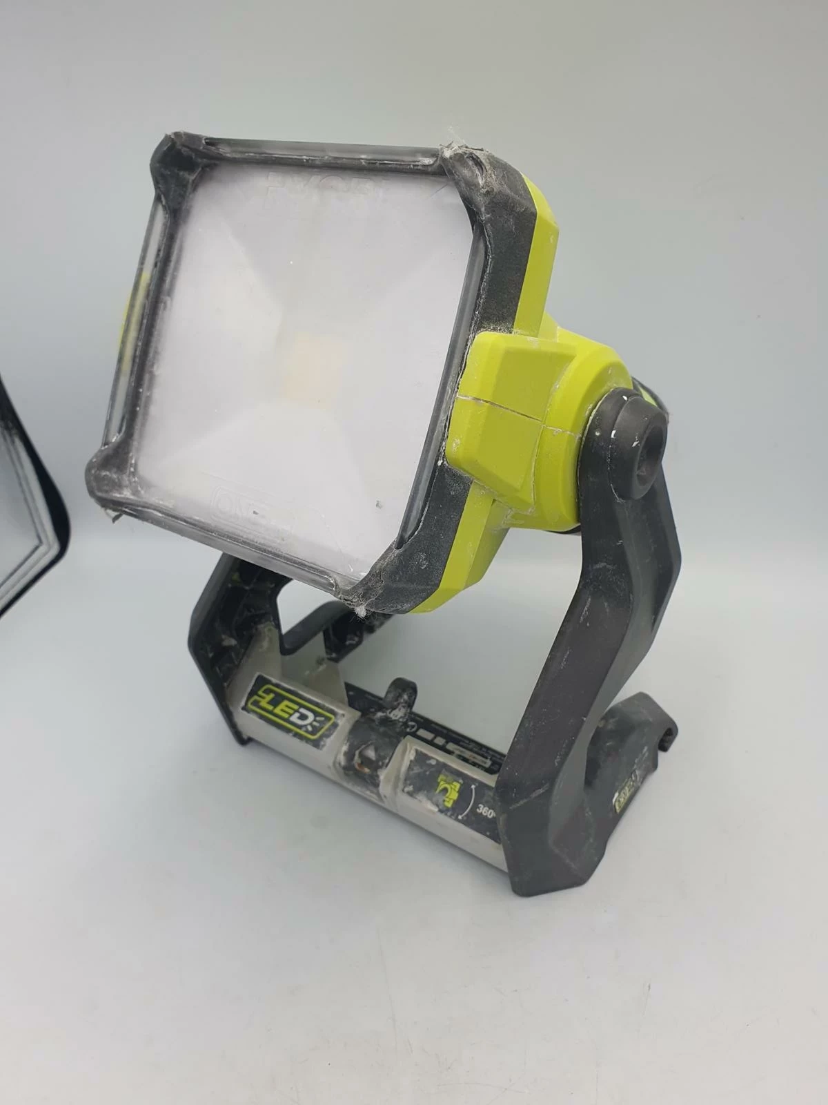 lampa-hybrydowa-halogen-led-ryobi-r18alh-0-18v-wroclawska-16-bytom