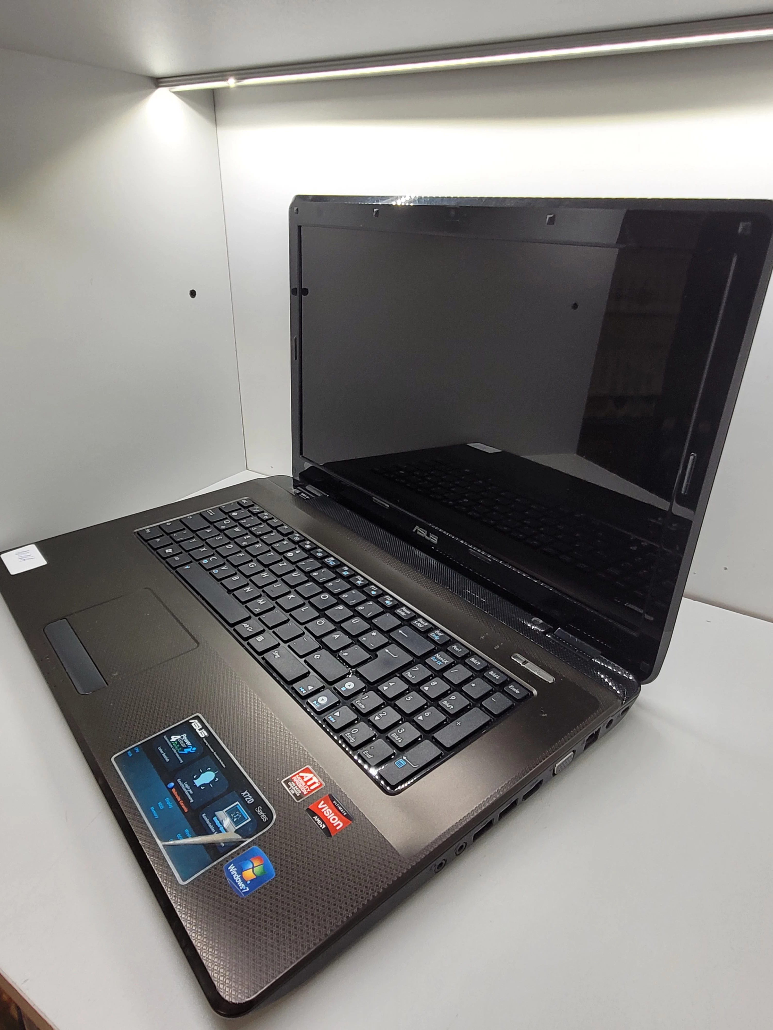 laptop-asus-x72d-series-nie-wlacza-sie-seria-procesora-amd-athlon-x2