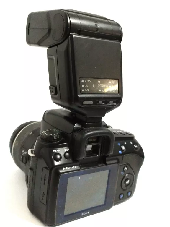 SONY DSLR-A450 / 18-55 MM / 28-105 MM / LAMPA / NISKI PRZEBIEG