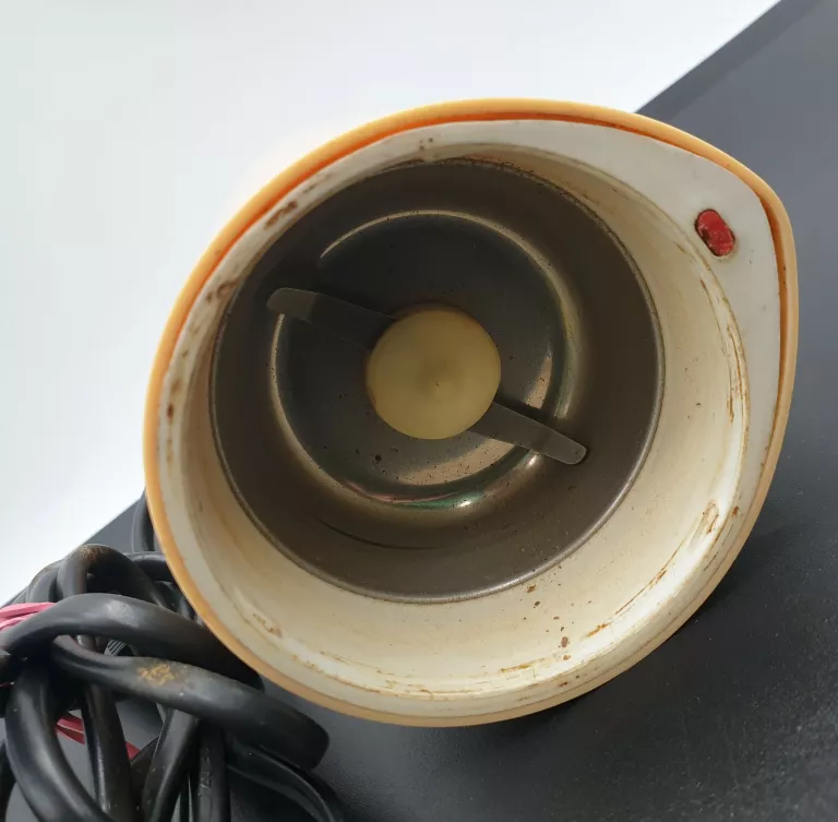 mlynek-do-kawy-typ-630-prl-stan-uzywany