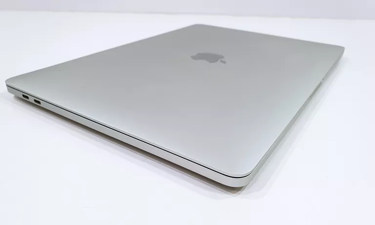 MAC BOOK PRO 13 M2 512/16 GB BARDZO ZADBANY