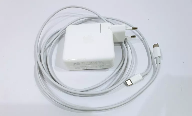 MAC BOOK PRO 13 M2 512/16 GB BARDZO ZADBANY