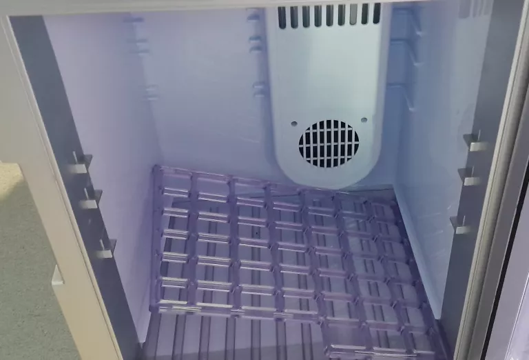 mini-lodowka-camry-cr-8062-20l-lekko-zbita-rodzaj-jednodrzwiowa