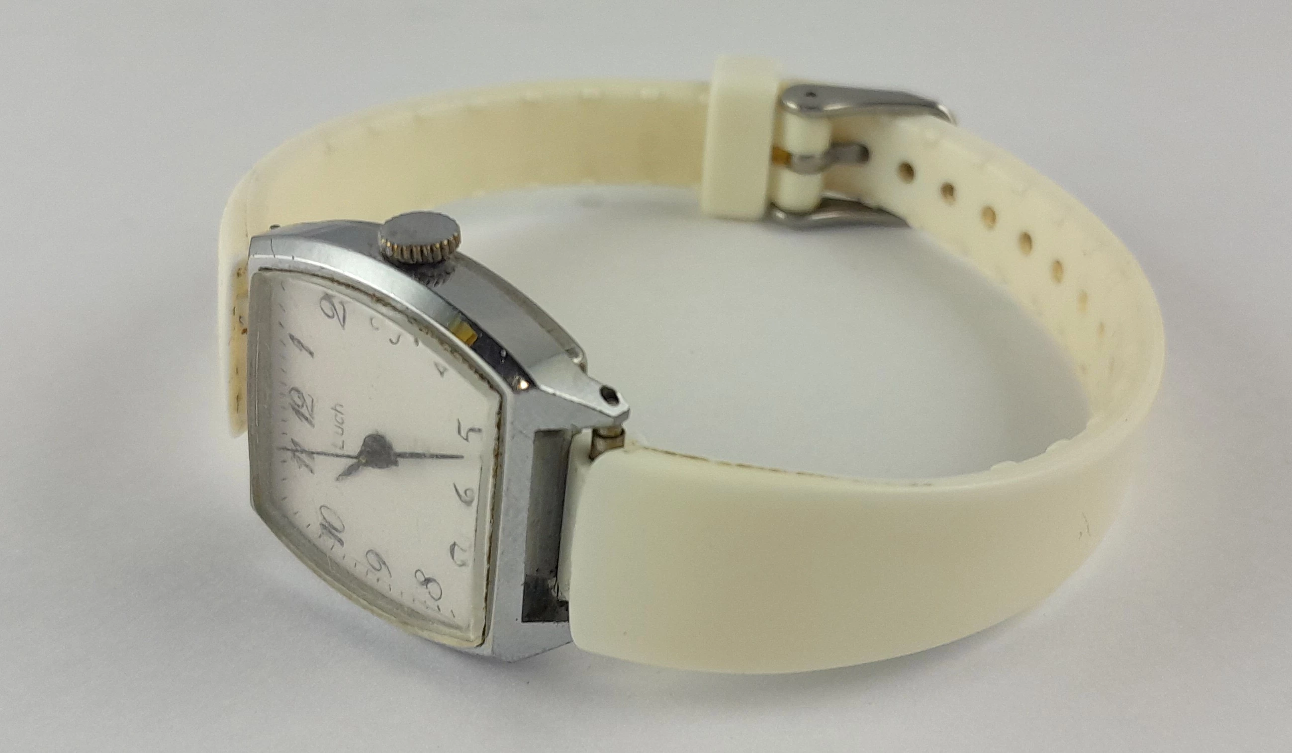 zegarek-lucz-luch-ussr-mechaniczny-mechanizm-mechaniczny