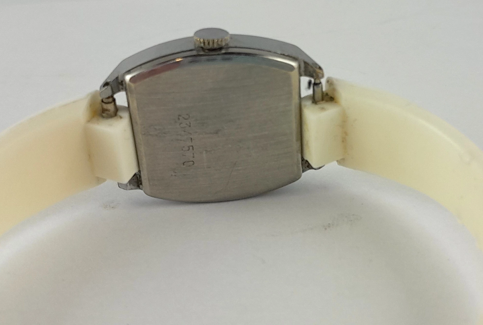 zegarek-lucz-luch-ussr-mechaniczny-rodzaj-analogowe